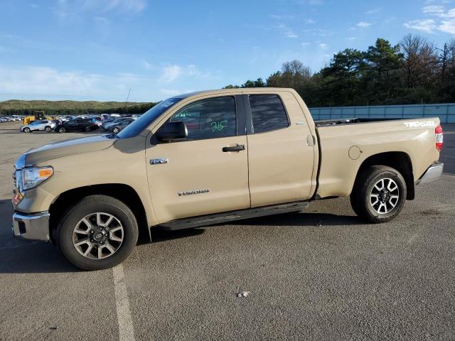 5TFUY5F12HX584976 - 2017 TOYOTA TUNDRA DOUBLE CAB SR/SR5 TAN photo 1
