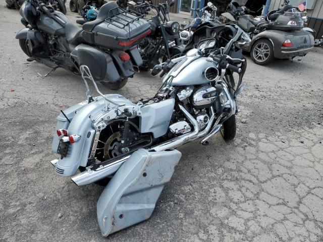 1HD1KHC16PB622049 - 2023 HARLEY-DAVIDSON FLTRX 银色 照片 4