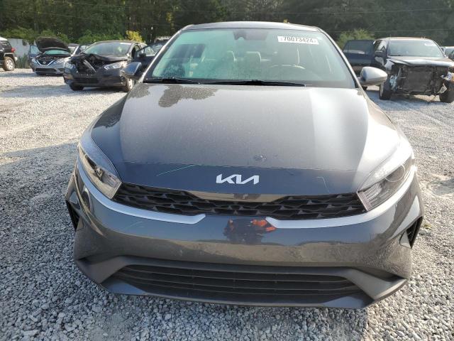 3KPF24AD6PE580725 - 2023 KIA FORTE LX GRAY photo 5