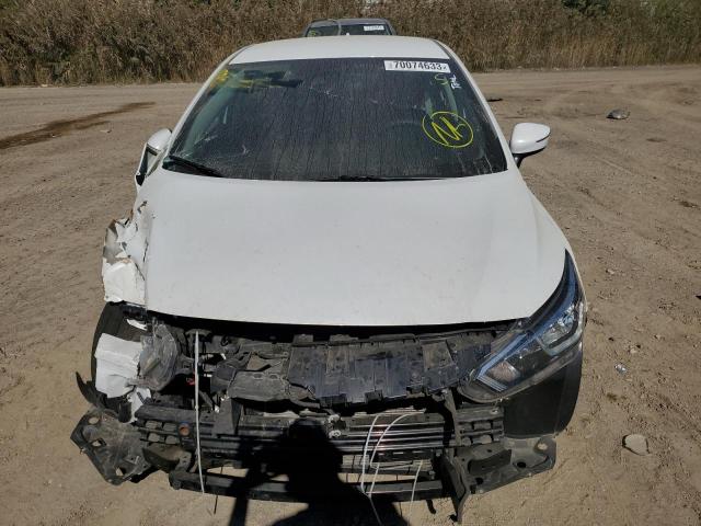 3N1CN8EV0ML888293 - 2021 NISSAN VERSA SV WHITE photo 5