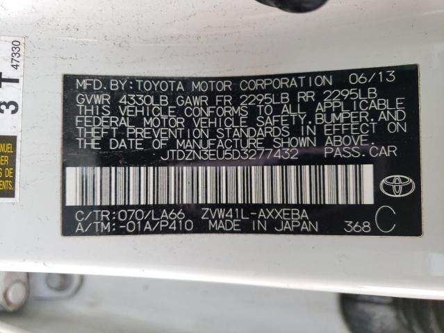 JTDZN3EU5D3277432 - 2013 TOYOTA PRIUS V WHITE photo 12