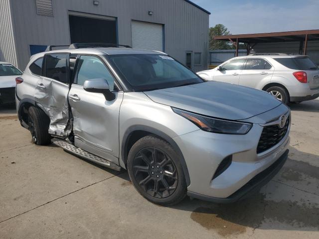 5TDCZRAH1NS546810 - 2022 TOYOTA HIGHLANDER L SILVER photo 4