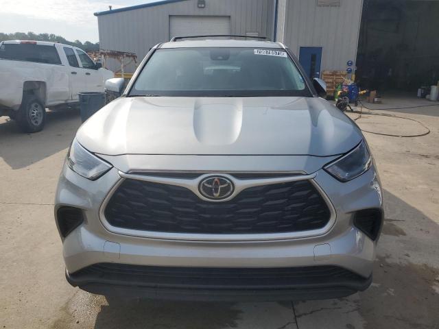5TDCZRAH1NS546810 - 2022 TOYOTA HIGHLANDER L SILVER photo 5