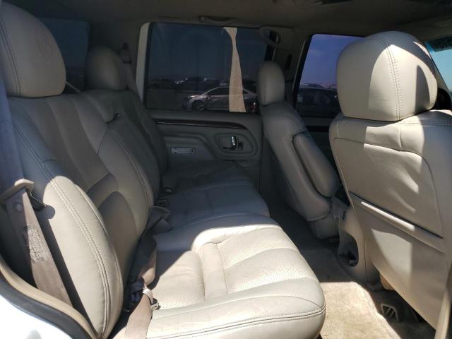 1GYEK63R3YR230775 - 2000 CADILLAC ESCALADE LUXURY Weiß Foto 11