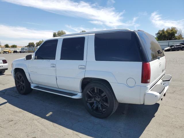 1GYEK63R3YR230775 - 2000 CADILLAC ESCALADE LUXURY Weiß Foto 2