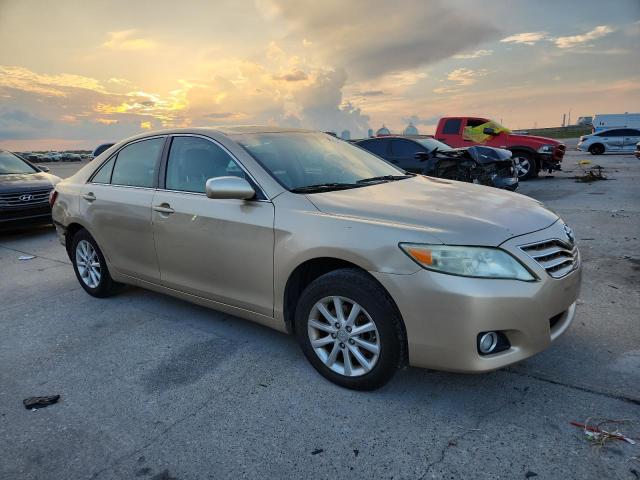 4T1BF3EK4BU657913 - 2011 TOYOTA CAMRY BASE Золотий фото 4