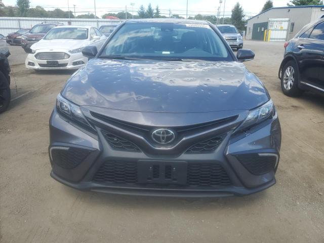 4T1T11AK8PU814251 - 2023 TOYOTA CAMRY SE NIGHT SHADE GRAY photo 5