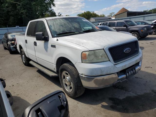 1FTRW12W04KD68444 - 2004 FORD F150 SUPERCREW WHITE photo 4