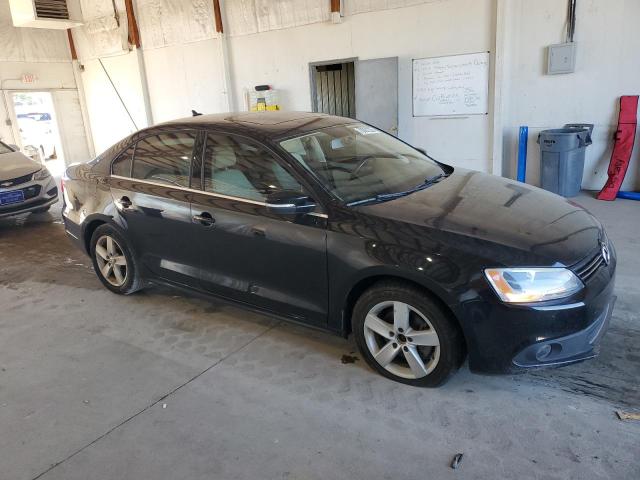 3VW3L7AJXCM395419 - 2012 VOLKSWAGEN JETTA TDI BLACK photo 4
