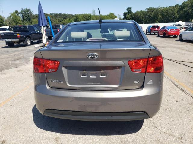 KNAFU4A2XD5648005 - 2013 KIA FORTE EX 灰色 照片 6