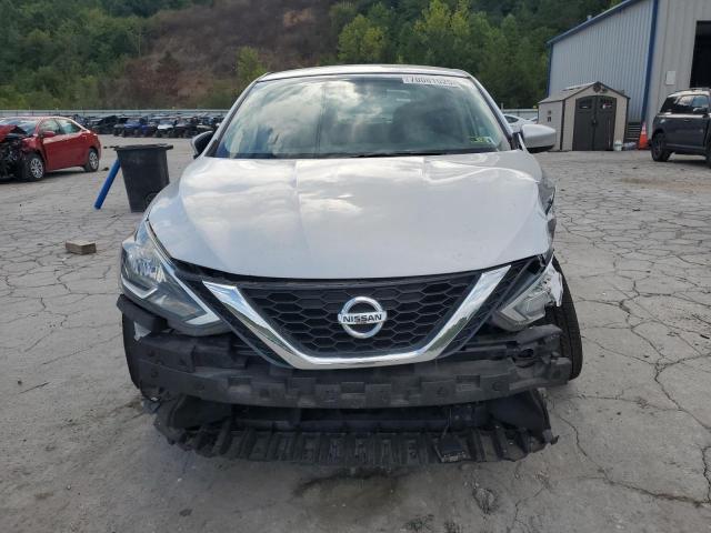 3N1AB7AP2JL638289 - 2018 NISSAN SENTRA S 银色 照片 5