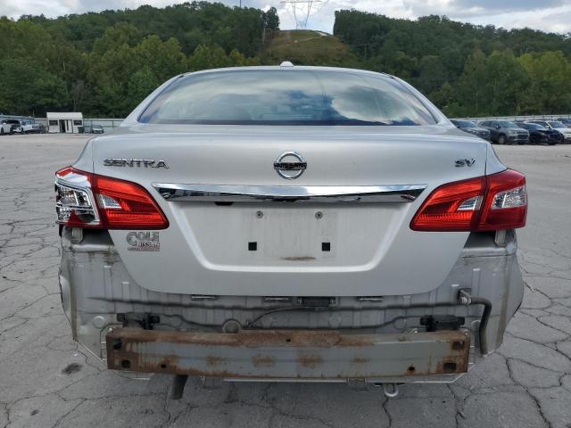 3N1AB7AP2JL638289 - 2018 NISSAN SENTRA S 银色 照片 6