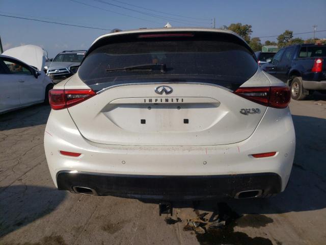 SJKCH5CP6JA049868 - 2018 INFINITI QX30 BASE WHITE photo 6