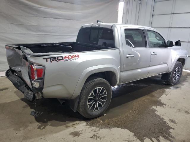 3TMCZ5AN9NM491585 - 2022 TOYOTA TACOMA DOUBLE CAB 灰色 照片 3