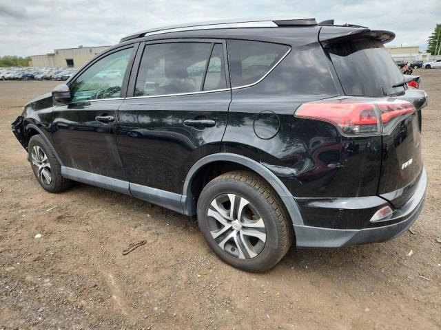 2T3BFREV5HW572267 - 2017 TOYOTA RAV4 LE Schwarz Foto 2