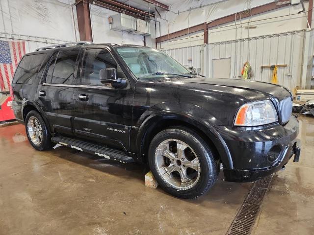 5LMFU28R24LJ02927 - 2004 LINCOLN NAVIGATOR BLACK photo 4