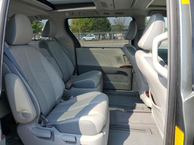5TDYK3DC5DS370432 - 2013 TOYOTA SIENNA XLE GRAY photo 11