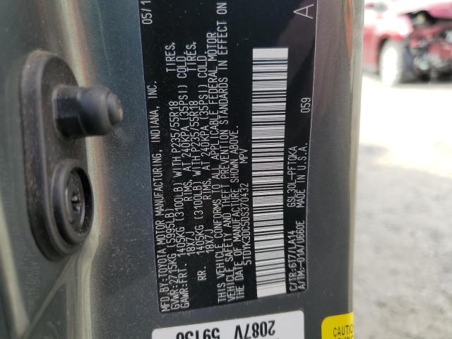 5TDYK3DC5DS370432 - 2013 TOYOTA SIENNA XLE GRAY photo 13