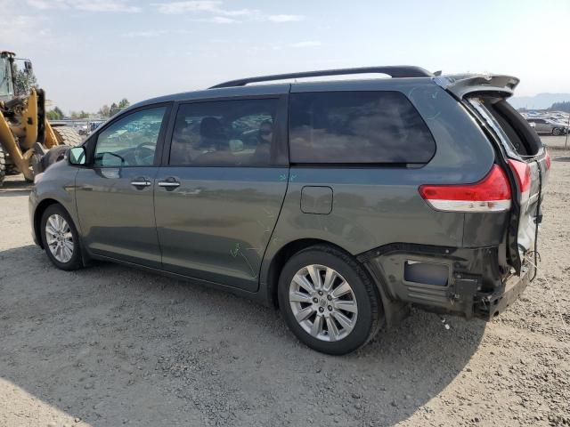 5TDYK3DC5DS370432 - 2013 TOYOTA SIENNA XLE GRAY photo 2