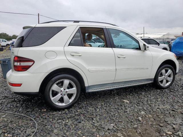 4JGBB8GB7BA715827 - 2011 MERCEDES-BENZ ML 350 4MATIC WHITE photo 3