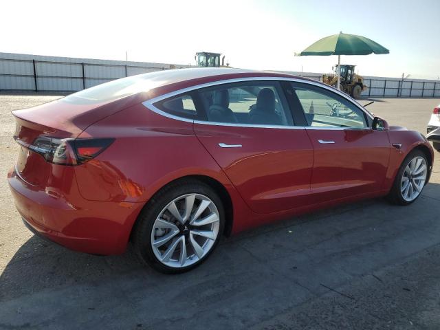 5YJ3E1EA5JF061658 - 2018 TESLA MODEL 3 RED photo 3