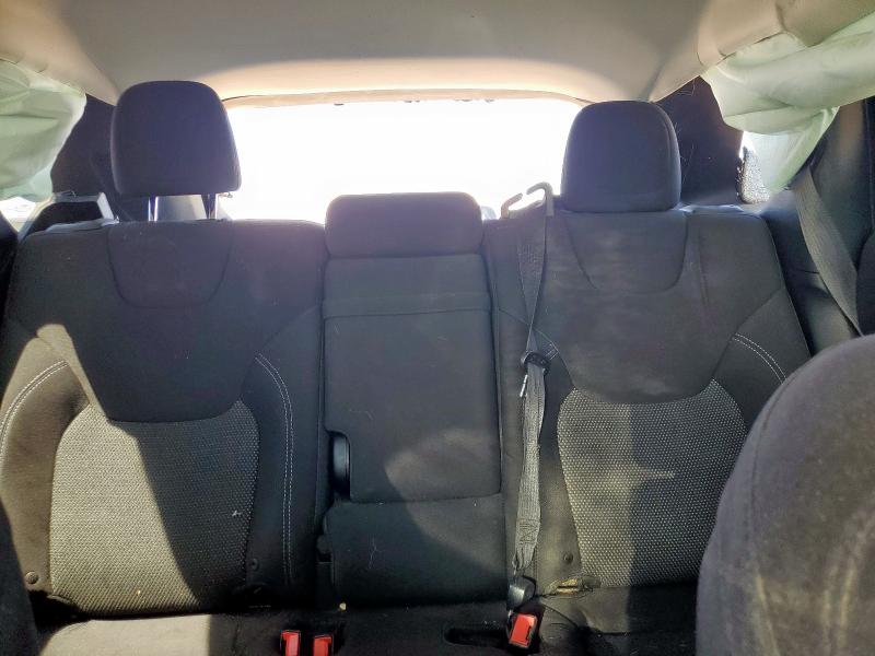 1C4PJLCB7KD247246 - 2019 JEEP CHEROKEE LATITUDE 白色 照片 10