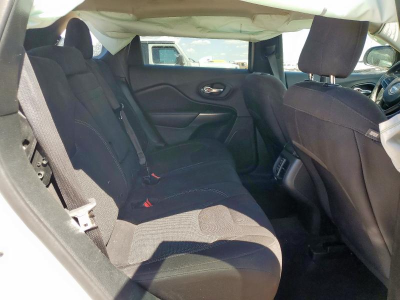 1C4PJLCB7KD247246 - 2019 JEEP CHEROKEE LATITUDE 白色 照片 11