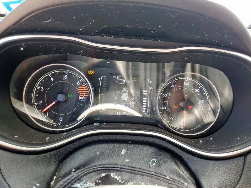 1C4PJLCB7KD247246 - 2019 JEEP CHEROKEE LATITUDE 白色 照片 9