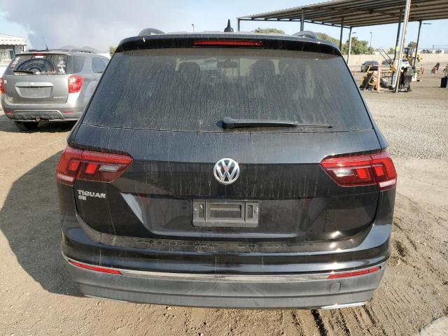 3VV3B7AX0LM122484 - 2020 VOLKSWAGEN TIGUAN SE BLACK photo 6