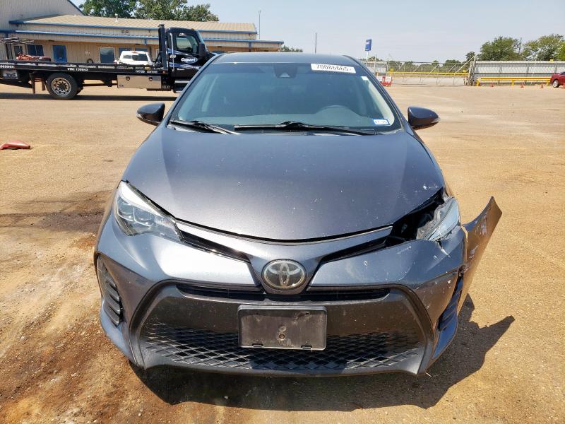 5YFBURHEXJP843406 - 2018 TOYOTA COROLLA L 蓝色 照片 5