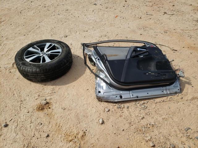 2T3WFREV7HW389180 - 2017 TOYOTA RAV4 XLE ვერცხლისფერი ფოტო 13