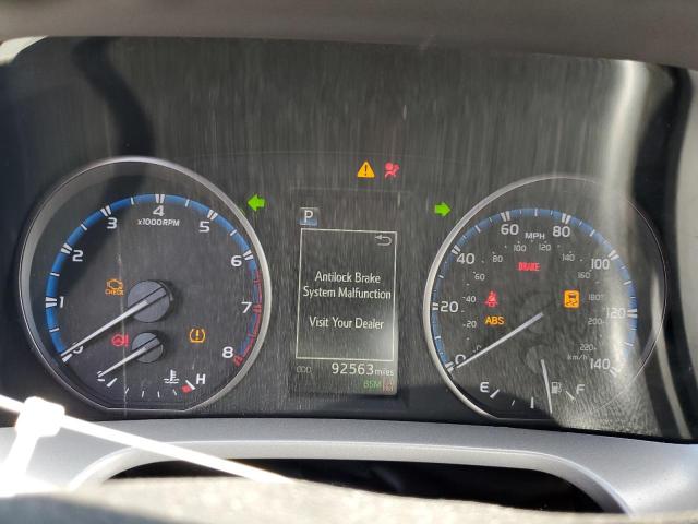 2T3WFREV7HW389180 - 2017 TOYOTA RAV4 XLE ვერცხლისფერი ფოტო 9