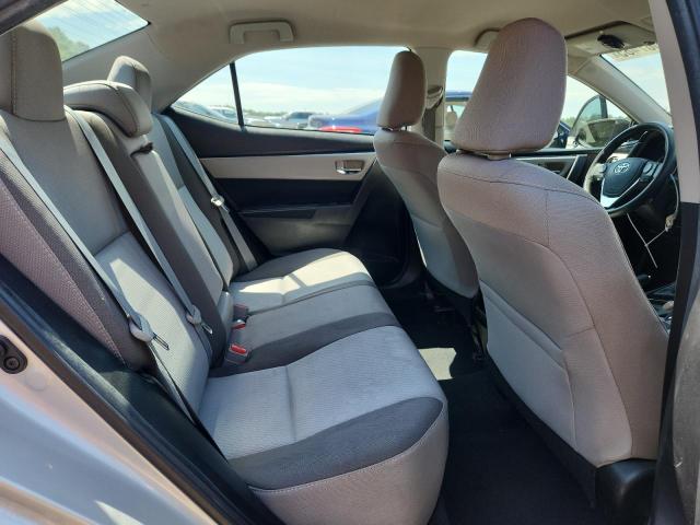 5YFBURHE7JP772889 - 2018 TOYOTA COROLLA L 银色 照片 10