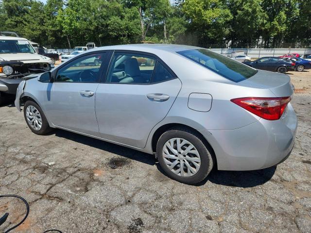 5YFBURHE7JP772889 - 2018 TOYOTA COROLLA L 银色 照片 2