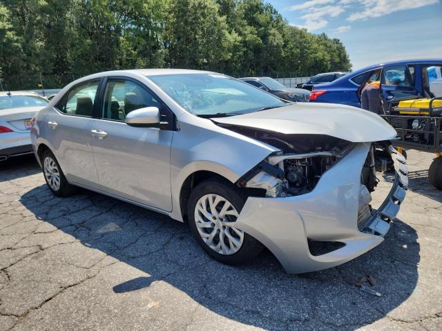 5YFBURHE7JP772889 - 2018 TOYOTA COROLLA L 银色 照片 4