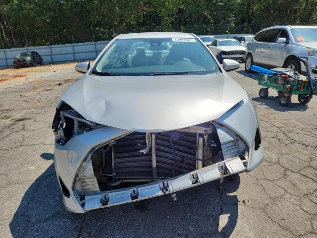 5YFBURHE7JP772889 - 2018 TOYOTA COROLLA L 银色 照片 5