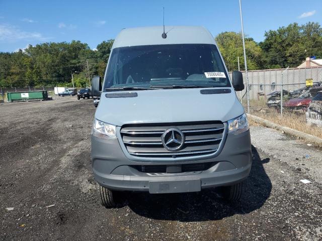 W1W4NBVY5RP705592 - 2024 MERCEDES-BENZ SPRINTER 2500 灰色 照片 5