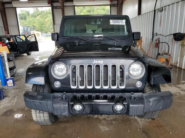 1C4HJWEG9HL660928 - 2017 JEEP WRANGLER U SAHARA BLACK photo 5
