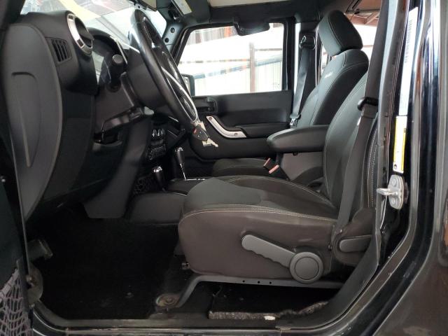 1C4HJWEG9HL660928 - 2017 JEEP WRANGLER U SAHARA BLACK photo 7