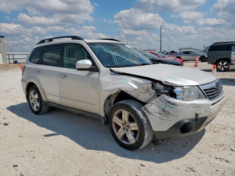 JF2SH6CC3AH774709 - 2010 SUBARU FORESTER 2.5X PREMIUM WHITE photo 4
