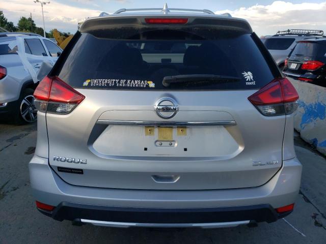 JN8AT2MVXJW303822 - 2018 NISSAN ROGUE S SILVER photo 6