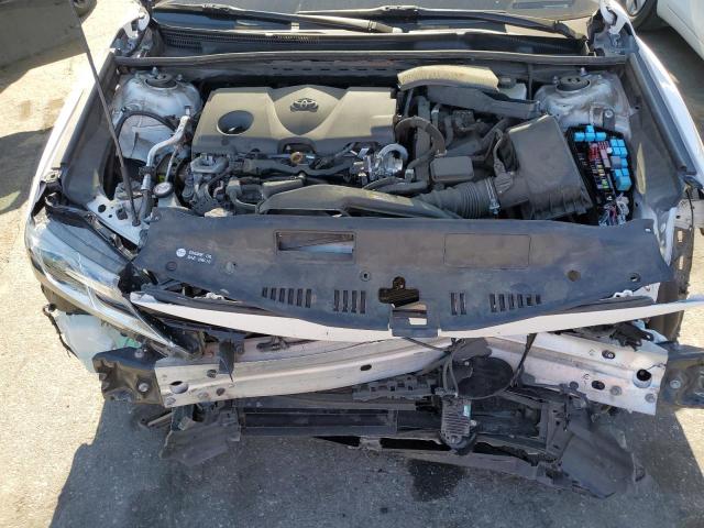 4T1H31AKXMU569433 - 2021 TOYOTA CAMRY LE WHITE photo 11