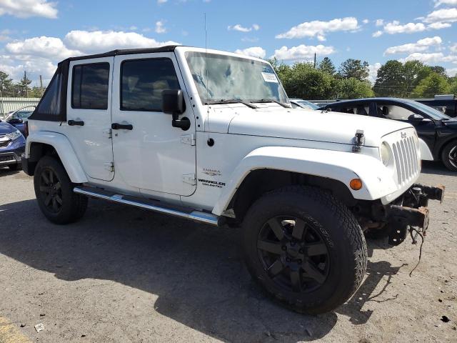 1C4HJWEG4DL562951 - 2013 JEEP WRANGLER U SAHARA 白色 照片 4