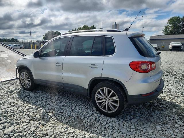 WVGAV7AX5BW558271 - 2011 VOLKSWAGEN TIGUAN S SILVER photo 2