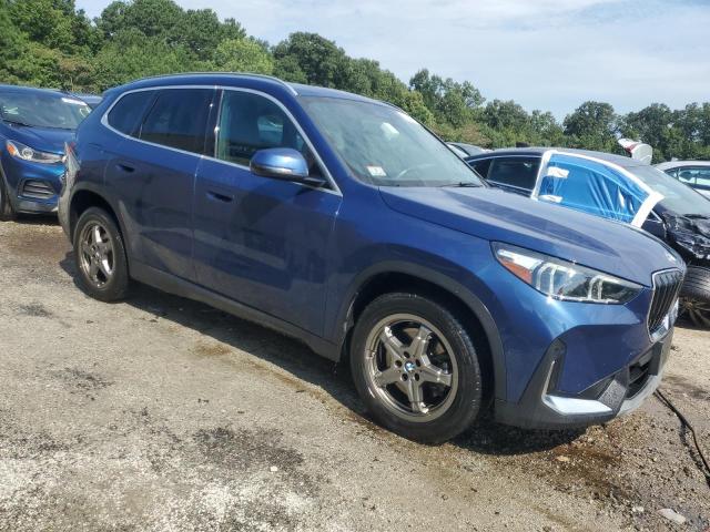 WBX73EF08P5W46817 - 2023 BMW X1 XDRIVE28I BLUE photo 4