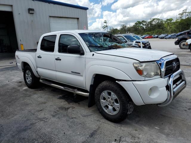 3TMJU4GN4BM114245 - 2011 TOYOTA TACOMA DOUBLE CAB PRERUNNER WHITE photo 4