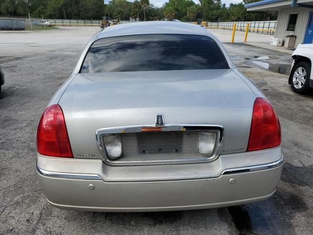 1LNHM83W44Y643783 - 2004 LINCOLN TOWN CAR ULTIMATE SILVER photo 6