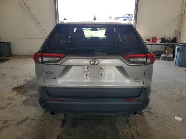 2T3P1RFV7MW186284 - 2021 TOYOTA RAV4 XLE GRAY photo 6