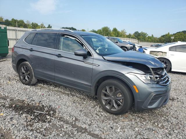 3VV3B7AX0NM168335 - 2022 VOLKSWAGEN TIGUAN SE Grau Foto 4