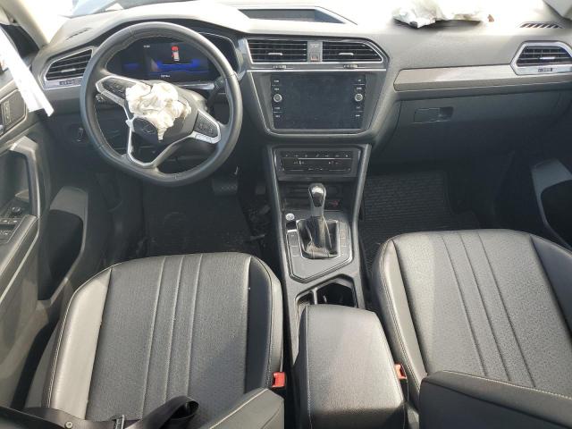 3VV3B7AX0NM168335 - 2022 VOLKSWAGEN TIGUAN SE Grau Foto 8